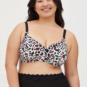 NWT Torrid Lightly Lined Everyday Wirefree Bra Leopard Print 48D